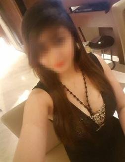 Tanishka 22 year female call girls in ahmedabad